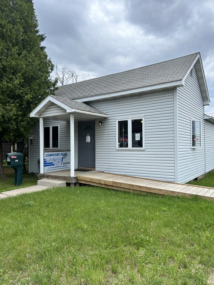 The Computer Plus storefront on South Pelham Street in Rhinelander, Wisconsin.